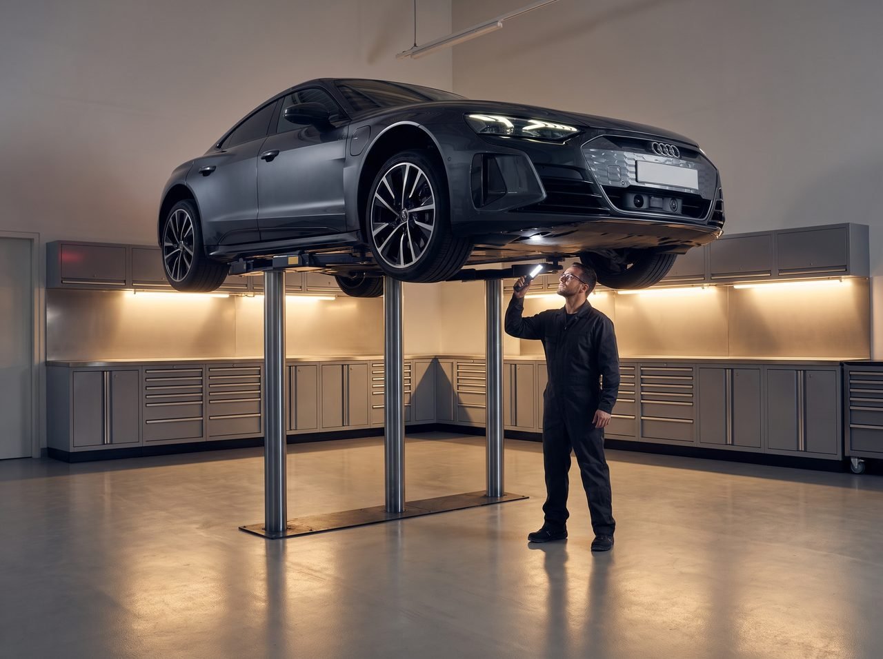 A car on the service lift